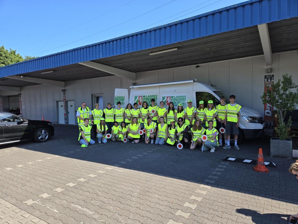 Gesamtschule Oelde glänzt beim Lotsenwettbewerb der Verkehrswacht NRW