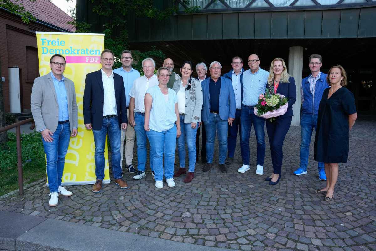 12. Juni 2025 / FDP Oelde nominiert Kandidatinnen und Kandidaten für die Kommunalwahl – Karin Rodeheger als Bürgermeisterkandidatin aufgestellt