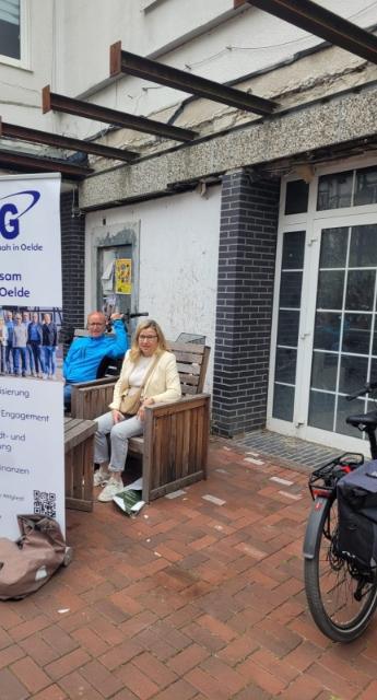 FWG im Dialog mit Bürgerinnen und Bürgern auf dem Oelder Wochenmarkt