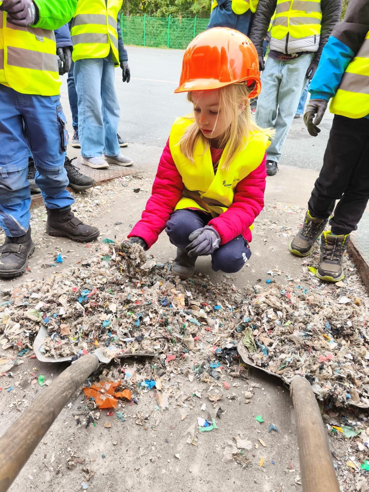ECOWEST VERBUND und die Maus öffnen Türen ECOWEST VERBUND und die Maus öffnen Türen