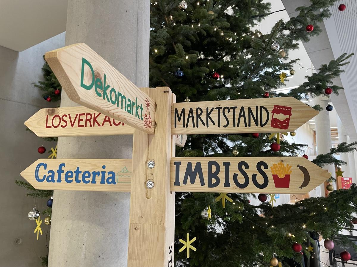 Weihnachtsbasar in der Erich Kästner-Schule Weihnachtsbasar in der Erich Kästner-Schule