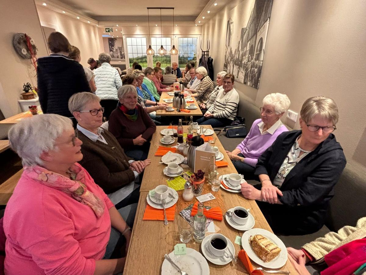 Stromberger Landfrauen - Klönnachmittag im Cafe Terholsen