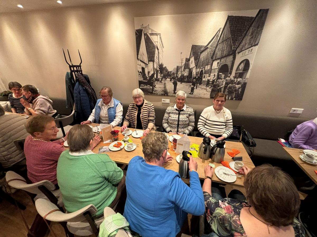 Stromberger Landfrauen - Klönnachmittag im Cafe Terholsen