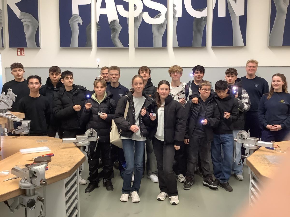 Praxisnahe Berufsorientierung der Gesamtschule: LED-Projekt bei Haver & Boecker und GEA Praxisnahe Berufsorientierung der Gesamtschule: LED-Projekt bei Haver & Boecker und GEA