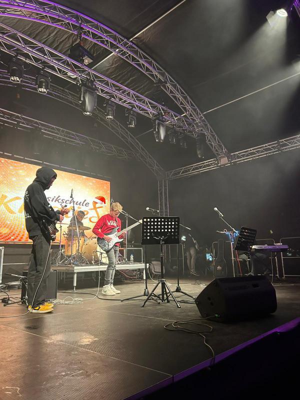 Schülerband Seven Monday begeistert Oelde Schülerband Seven Monday begeistert Oelde