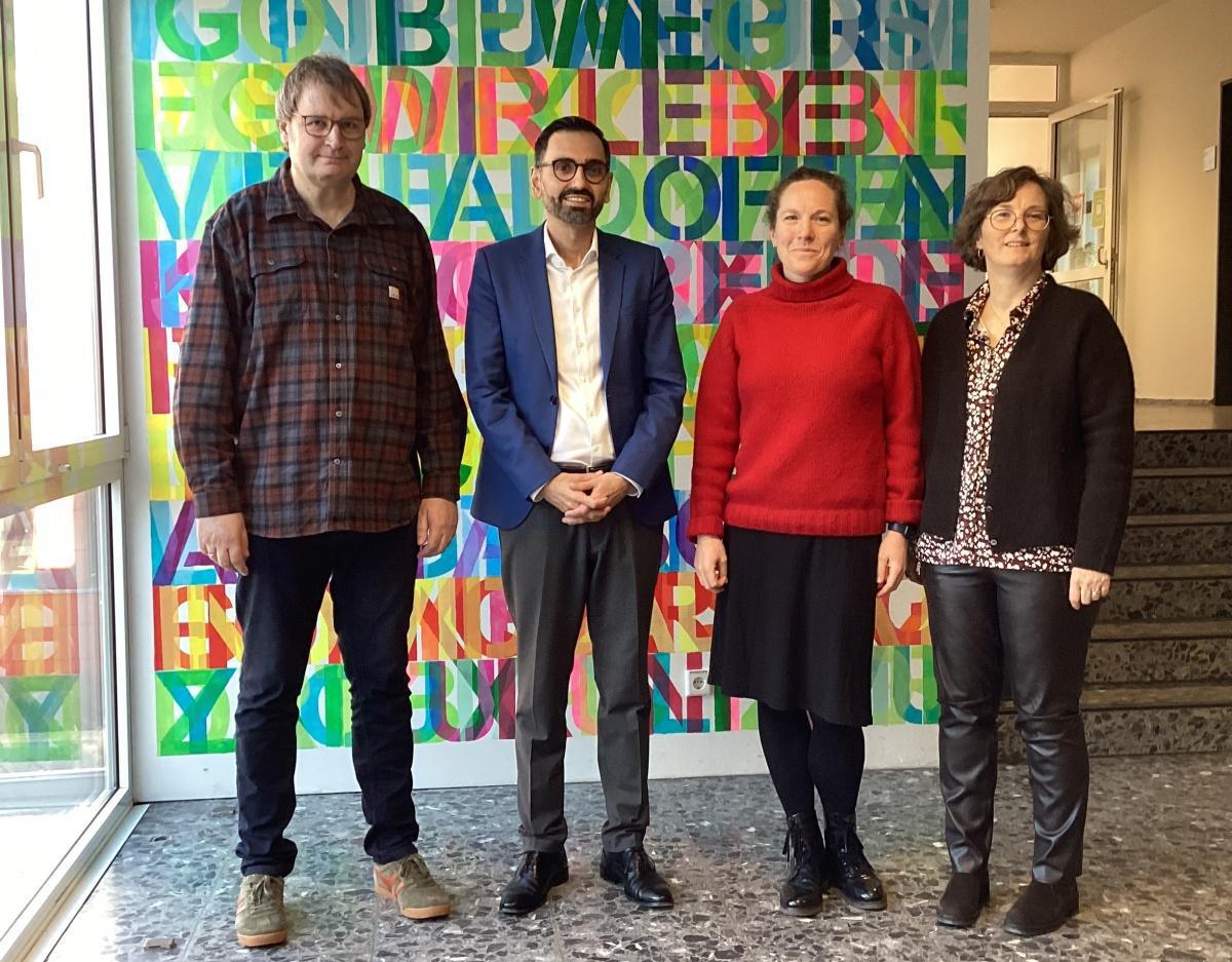 Fortbildung zur Demokratiebildung an der Gesamtschule Oelde: Rassismuskritik als professionelle Aufgabe Fortbildung zur Demokratiebildung an der Gesamtschule Oelde: Rassismuskritik als professionelle Aufgabe