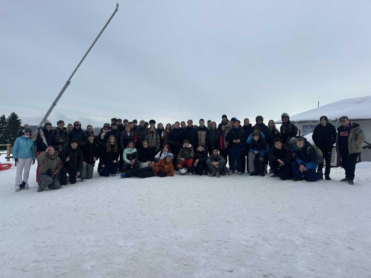 Skiexkursion nach Neuastenberg: Bewegung und Gemeinschaft im Schnee