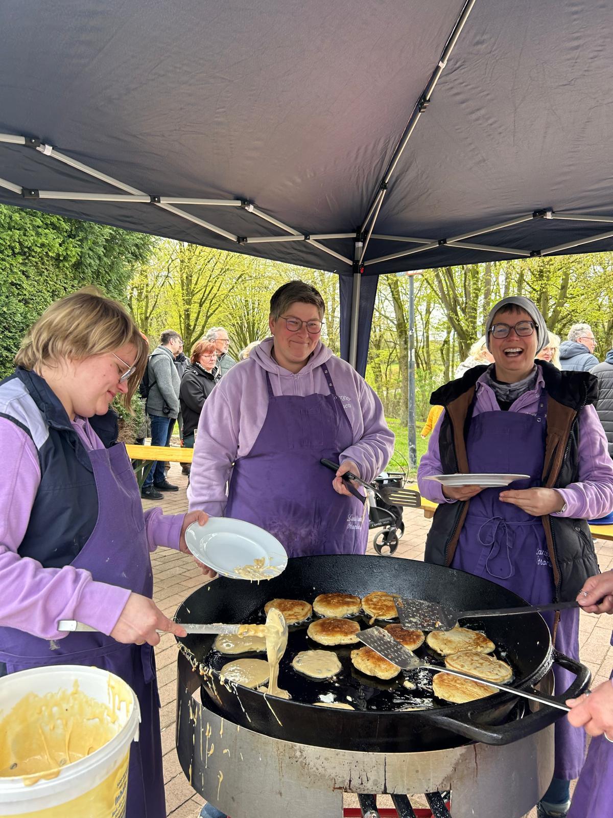 Stromberger Landfrauen - Traditionelles Struwen backen