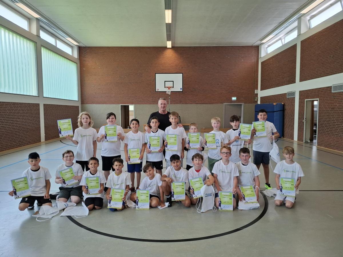 Tooor! Die Jungen aus den F-Klassen haben einen unvergesslichen Kinderfußballtag an der Von-Ketteler-Schule
