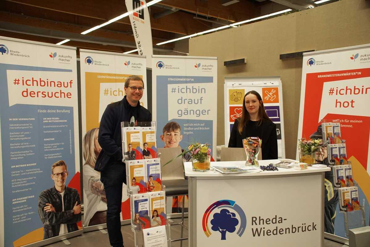 Messe „Ausbildung & Arbeit“ | Stadt Rheda-Wiedenbrück zeigt ihre Ausbildungsberufe