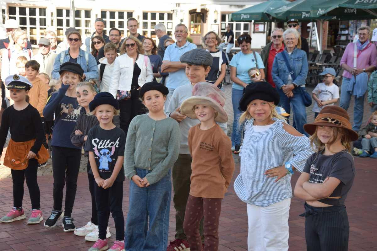 Mit Fantasie, Spielfreude und viel Applaus: Oelder Innenstadt wurde zur großen Kinderbühne