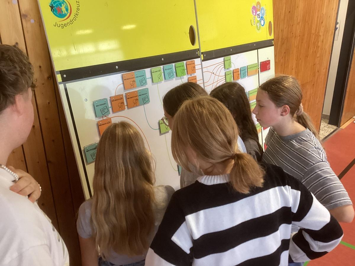 Gesundheit im Blick: Das Body+Grips-Mobil an der Gesamtschule Oelde Gesundheit im Blick: Das Body+Grips-Mobil an der Gesamtschule Oelde