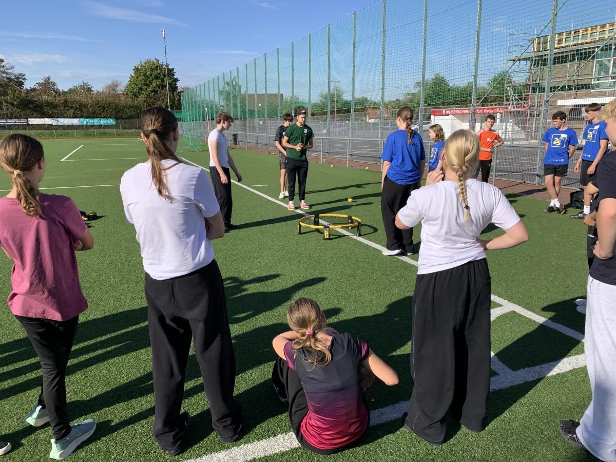 25 Jahre Sporthelfer-Forum - Gesamtschule besucht Sport-Workshops in Ahlen 25 Jahre Sporthelfer-Forum - Gesamtschule besucht Sport-Workshops in Ahlen