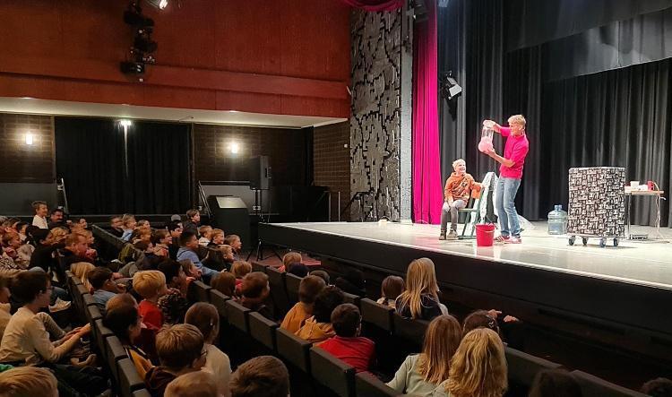 „Volle Power!“: Wissensshow begeistert über 300 Grundschüler