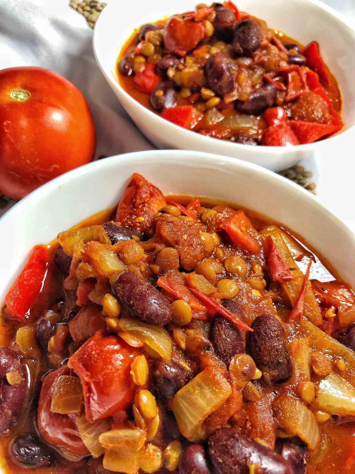 Vegán lecsó babbal és lencsével