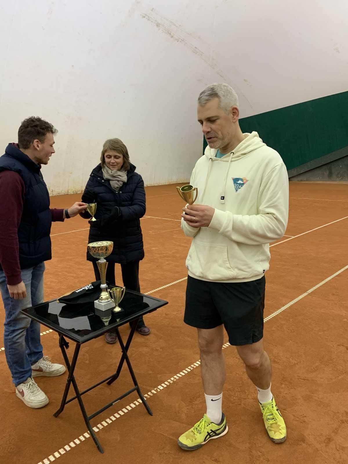 Succès du premier tournoi des raquettes homme au Monde ! Félicitations aux participants !