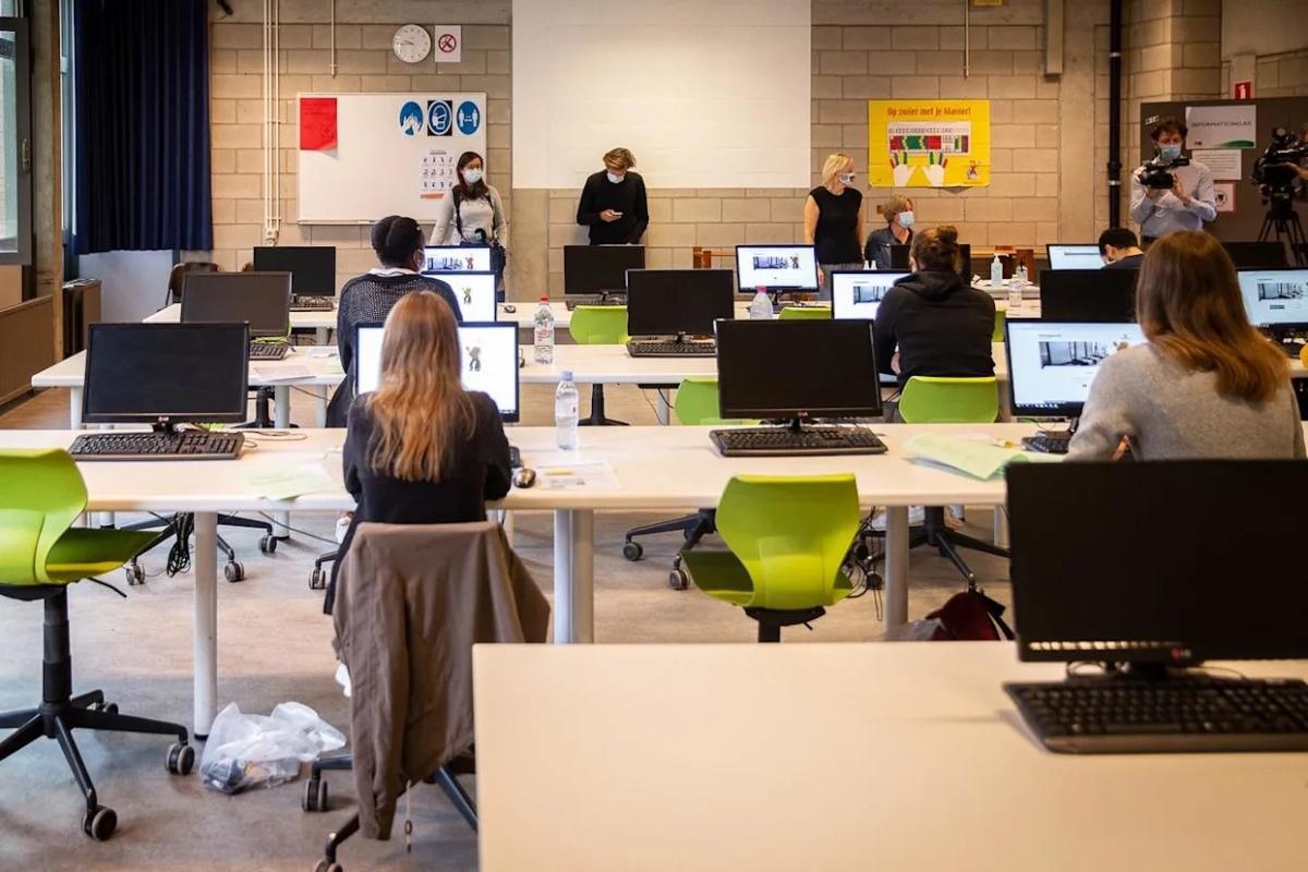 بفضل الذكاء الاصطناعي؟ نسبة نجاح قياسية في امتحان ولوج الطب في فلاندر البلجيكية بفضل الذكاء الاصطناعي؟ نسبة نجاح قياسية في امتحان ولوج الطب في فلاندر البلجيكية