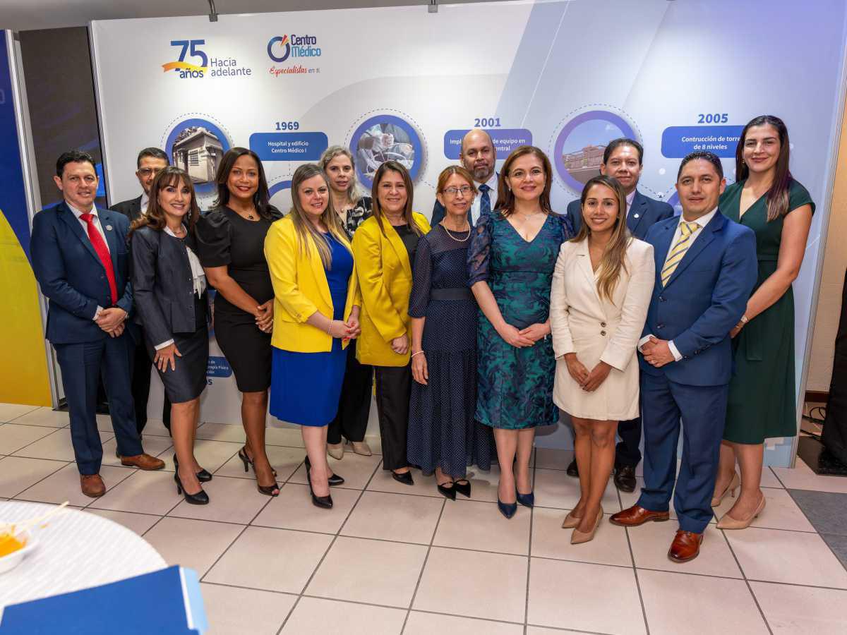 Inauguración de nuevo Laboratorio Central de Centro Médico con la tecnología más avanzada de la región Inauguración de nuevo Laboratorio Central de Centro Médico con la tecnología más avanzada de la región