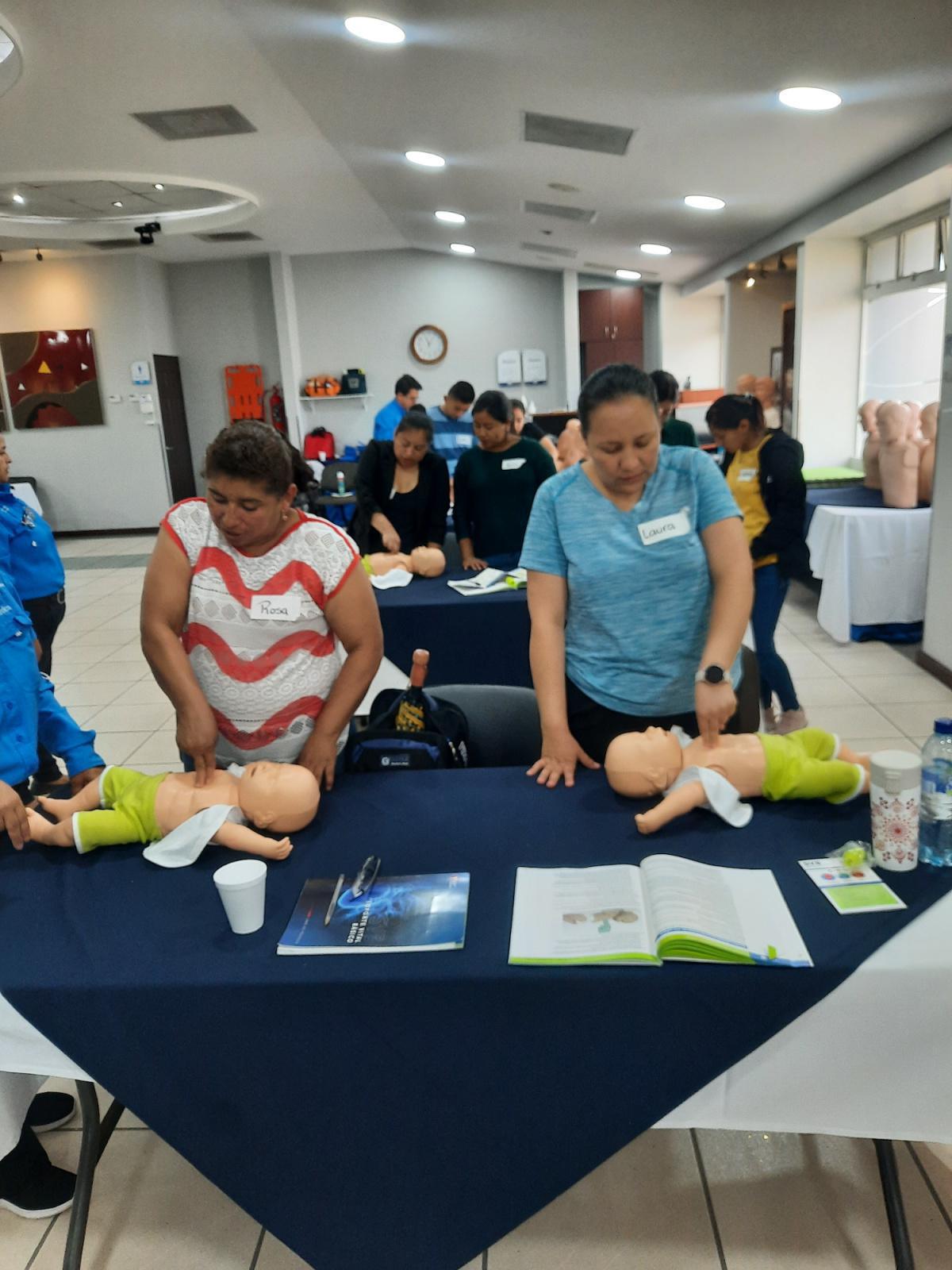18 de mayo 2024 | Capacitación de RCP: Un Paso Adelante en la Preparación del Personal de Centro Médico 18 de mayo 2024 | Capacitación de RCP: Un Paso Adelante en la Preparación del Personal de Centro Médico
