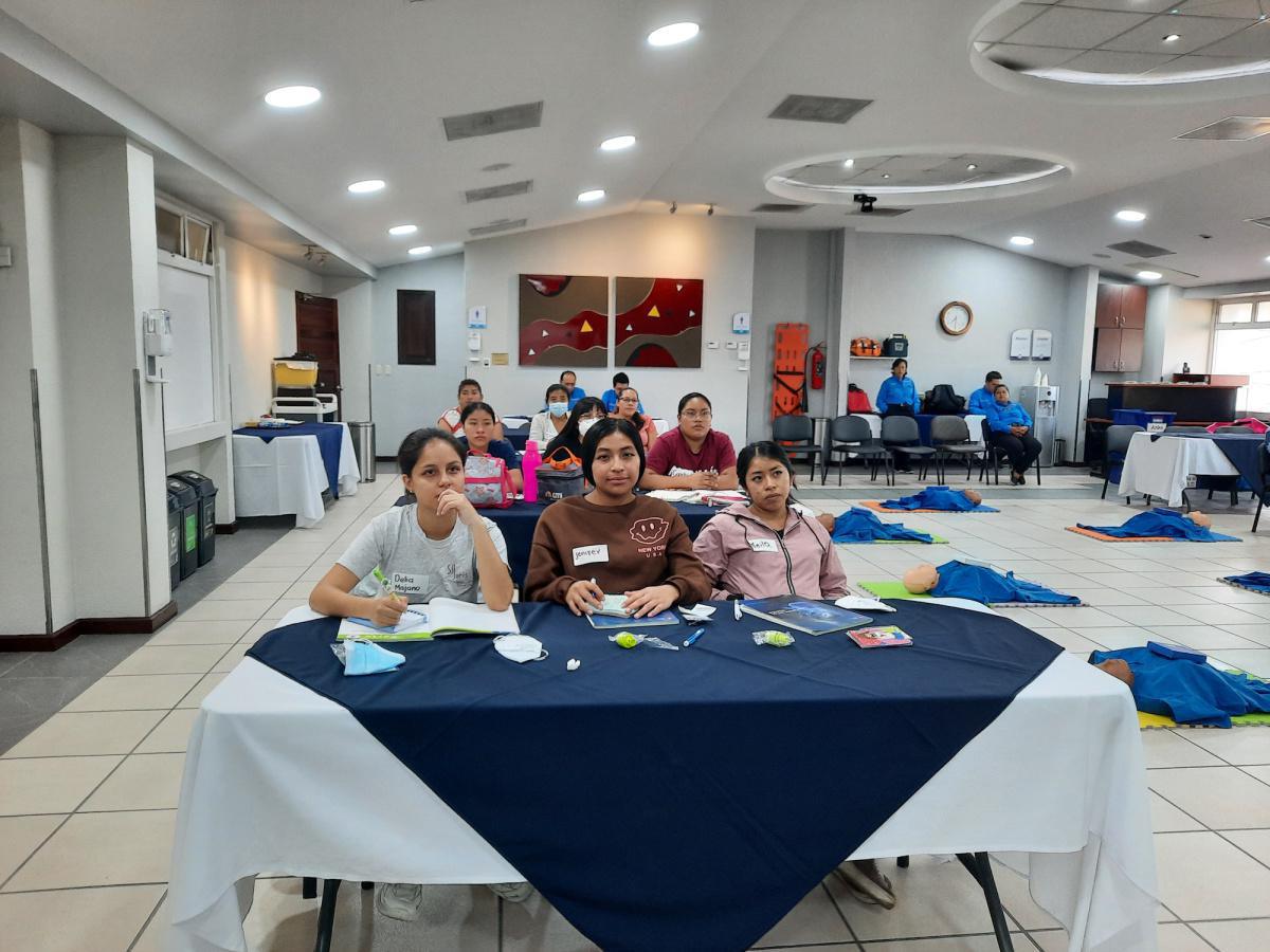 18 de mayo 2024 | Capacitación de RCP: Un Paso Adelante en la Preparación del Personal de Centro Médico 18 de mayo 2024 | Capacitación de RCP: Un Paso Adelante en la Preparación del Personal de Centro Médico