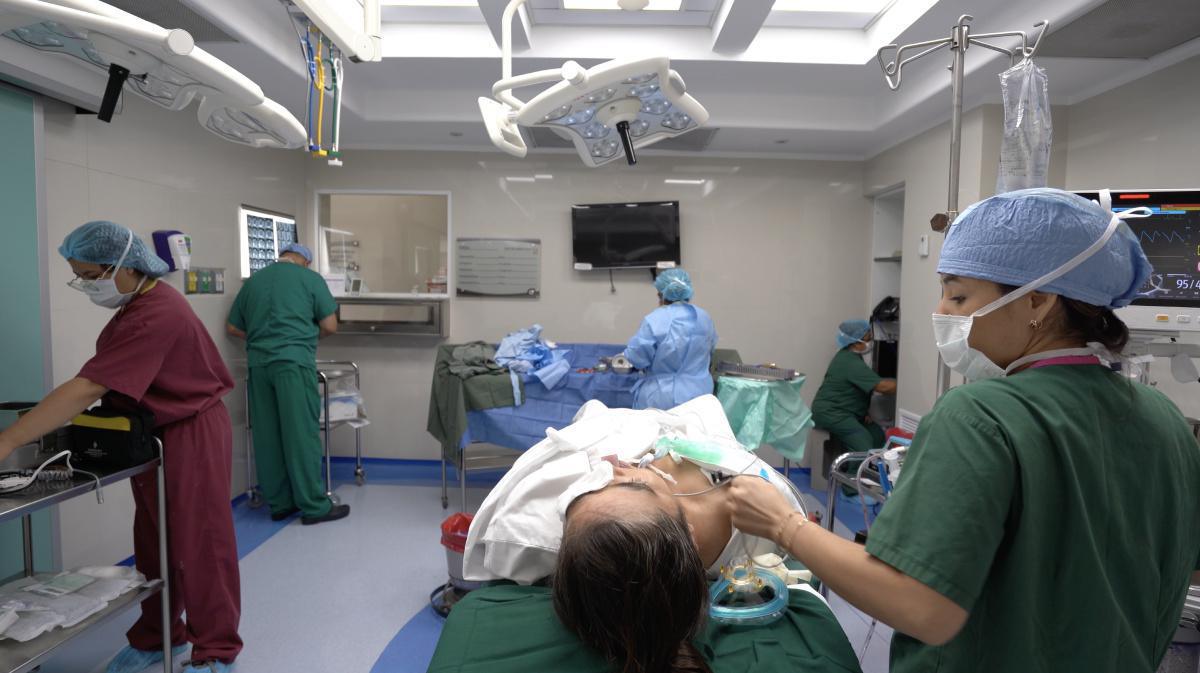 Tratamiento de paciente con fractura de la pared medial de la órbita Tratamiento de paciente con fractura de la pared medial de la órbita