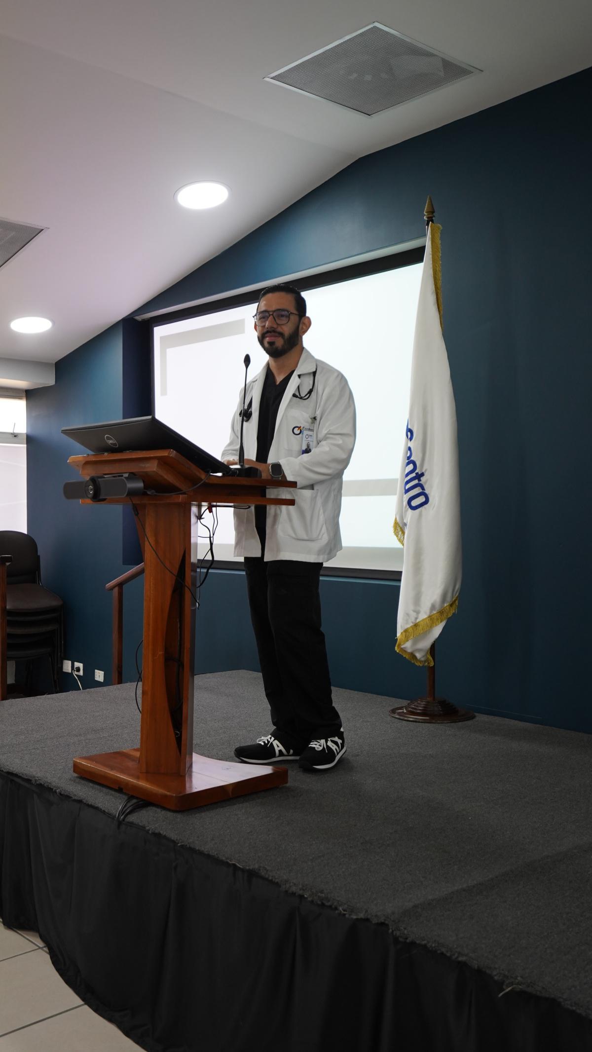 Conferencia Científica Cuando el Médico es el Paciente | Impartida por el Dr. Rodolfo Zamora  Conferencia Científica Cuando el Médico es el Paciente | Impartida por el Dr. Rodolfo Zamora