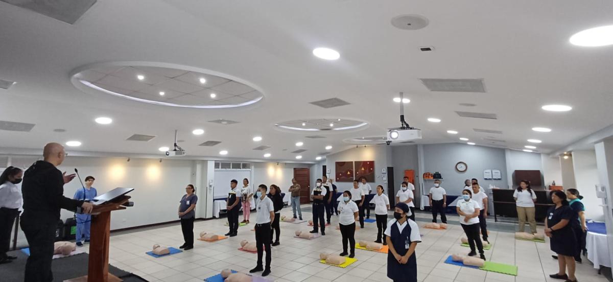 Curso Solo Manos para Colaboradores Hospital Centro Médico