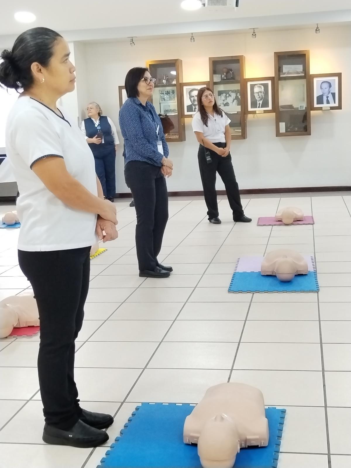 Curso Solo Manos para Colaboradores Hospital Centro Médico Curso Solo Manos para Colaboradores Hospital Centro Médico