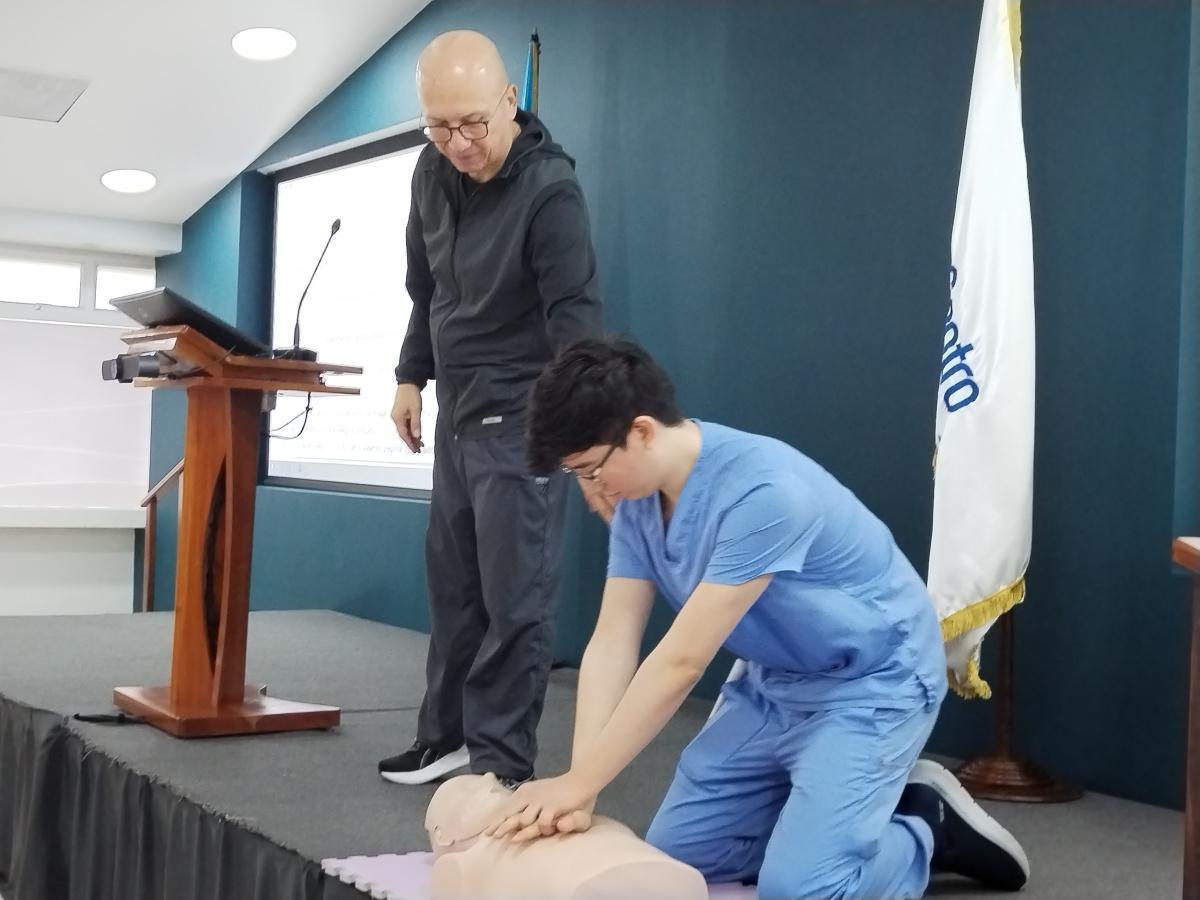 Curso Solo Manos para Colaboradores Hospital Centro Médico Curso Solo Manos para Colaboradores Hospital Centro Médico
