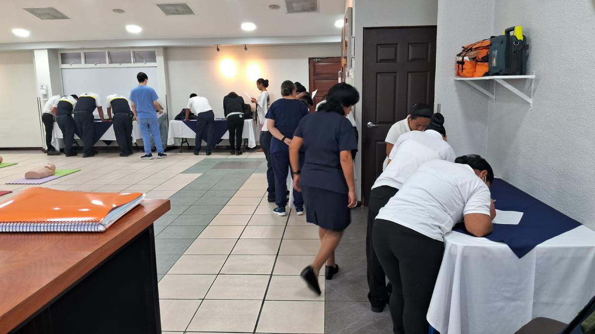 Curso Solo Manos para Colaboradores Hospital Centro Médico Curso Solo Manos para Colaboradores Hospital Centro Médico