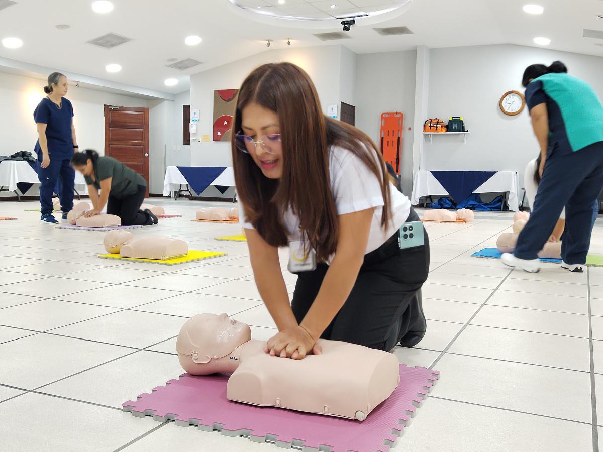 Curso Solo Manos para Colaboradores Hospital Centro Médico Curso Solo Manos para Colaboradores Hospital Centro Médico