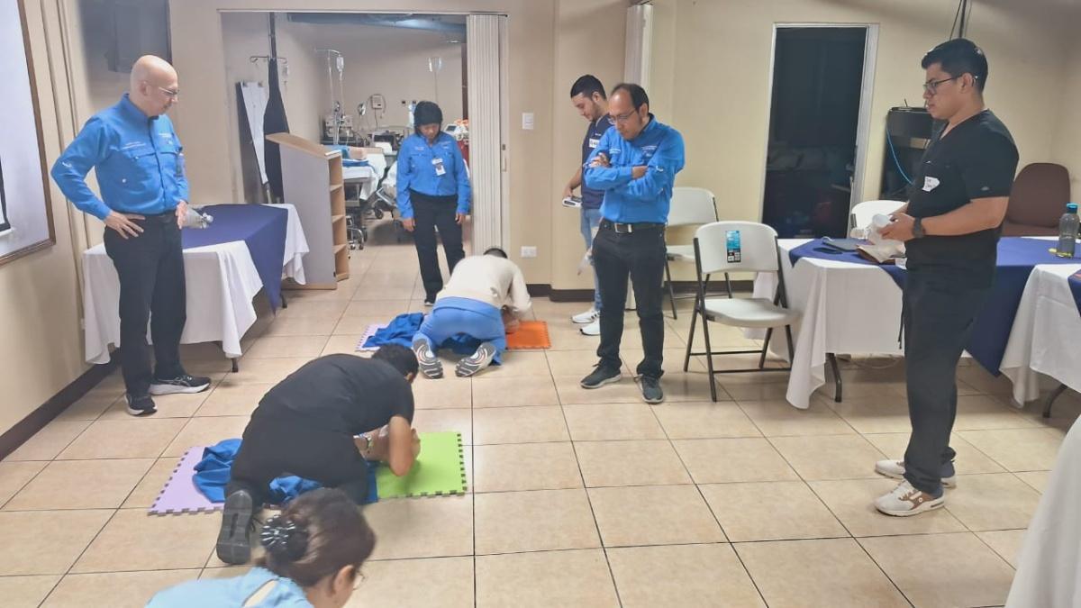 2 Noviembre | Exitoso Taller de Actualización de RCP para Médicos Residentes en el Hospital Centro Médico 2 Noviembre | Exitoso Taller de Actualización de RCP para Médicos Residentes en el Hospital Centro Médico
