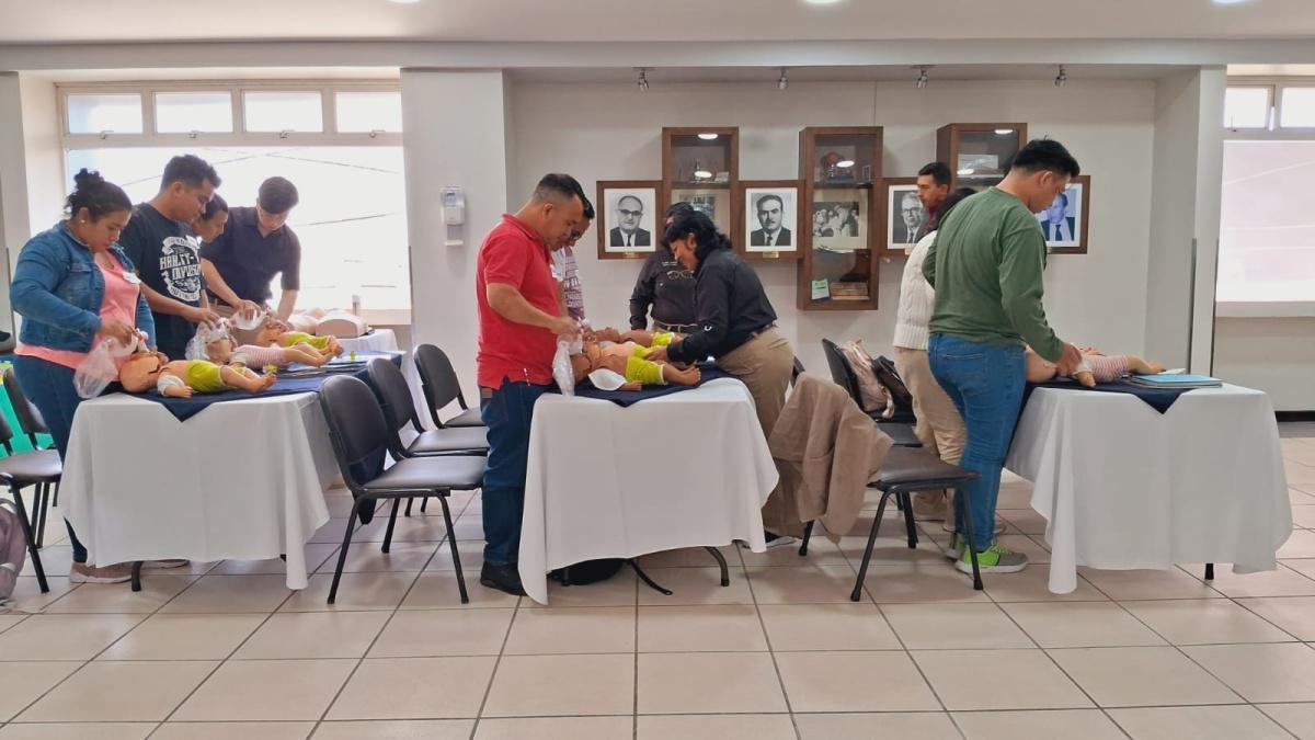 Capacitación en RCP para CORPOINSA: Extendiendo Habilidades de Emergencia a la Comunidad Empresarial Guatemalteca Capacitación en RCP para CORPOINSA: Extendiendo Habilidades de Emergencia a la Comunidad Empresarial Guatemalteca