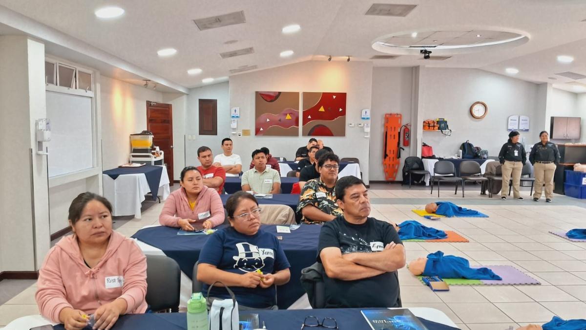 Capacitación en RCP para CORPOINSA: Extendiendo Habilidades de Emergencia a la Comunidad Empresarial Guatemalteca