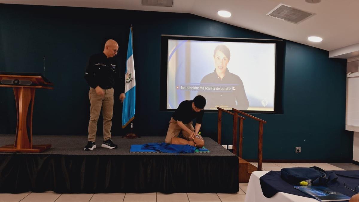 Capacitación en RCP para CORPOINSA: Extendiendo Habilidades de Emergencia a la Comunidad Empresarial Guatemalteca