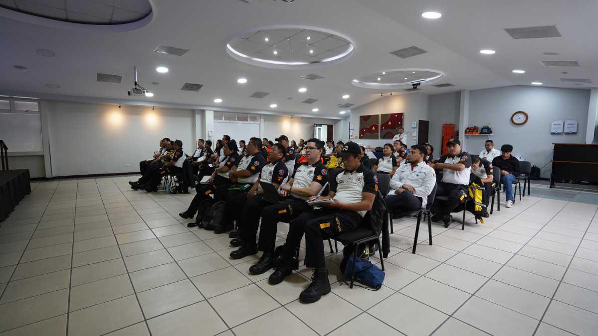 Curso de Actualización en el Manejo Pre hospitalario del Evento Cerebrovascular -ECV- "Código Derrame" Curso de Actualización en el Manejo Pre hospitalario del Evento Cerebrovascular -ECV- "Código Derrame"