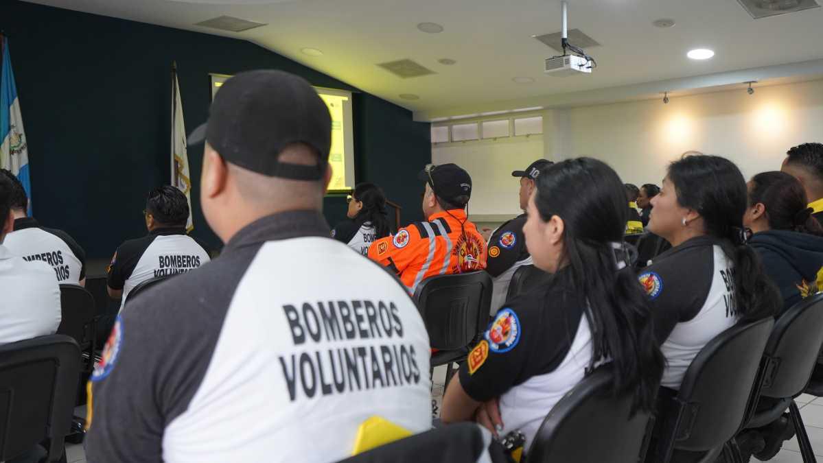 Curso de Actualización en el Manejo Pre hospitalario del Evento Cerebrovascular -ECV- "Código Derrame" Curso de Actualización en el Manejo Pre hospitalario del Evento Cerebrovascular -ECV- "Código Derrame"