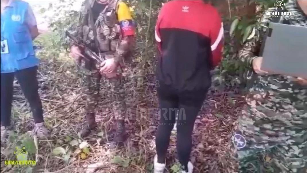 FARC-EP Realiza Entrega Humanitaria en el Sur de Bolívar: Compromiso con la Paz y la Justicia Social FARC-EP Realiza Entrega Humanitaria en el Sur de Bolívar: Compromiso con la Paz y la Justicia Social