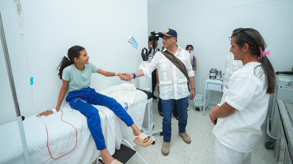 Presidente anuncia histórica inversión en infraestructura hospitalaria en Colombia Presidente anuncia histórica inversión en infraestructura hospitalaria en Colombia