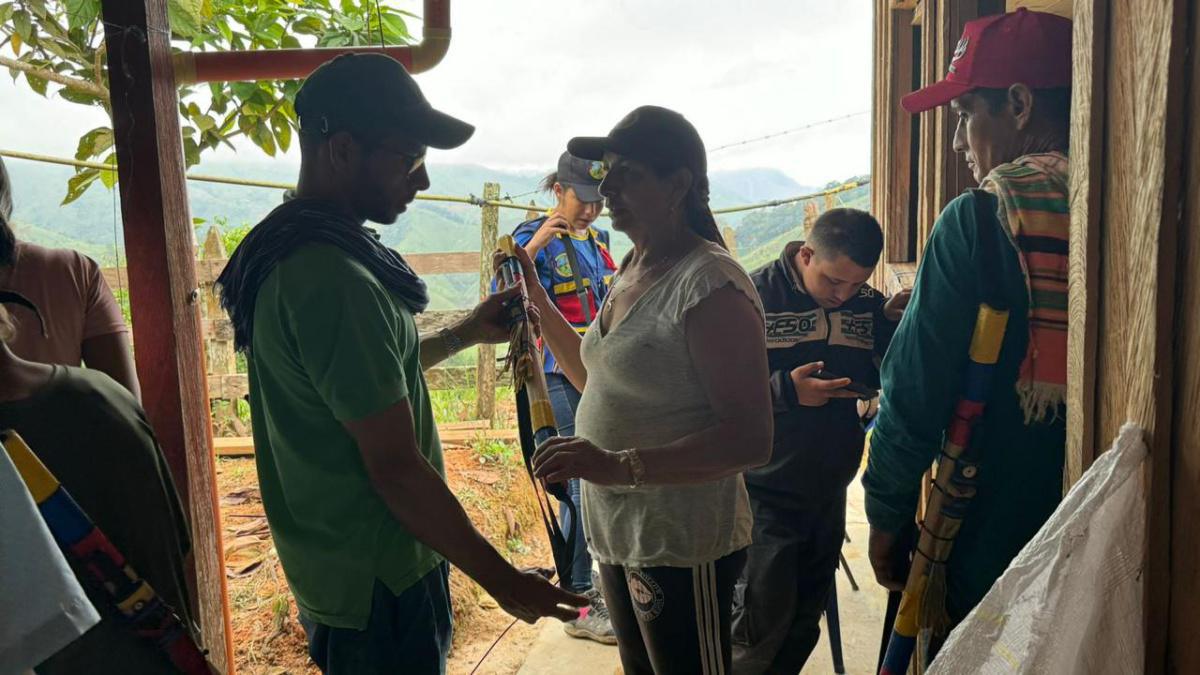 Guardias Campesinas unidas por la paz y la protección del territorio en Antioquia Guardias Campesinas unidas por la paz y la protección del territorio en Antioquia