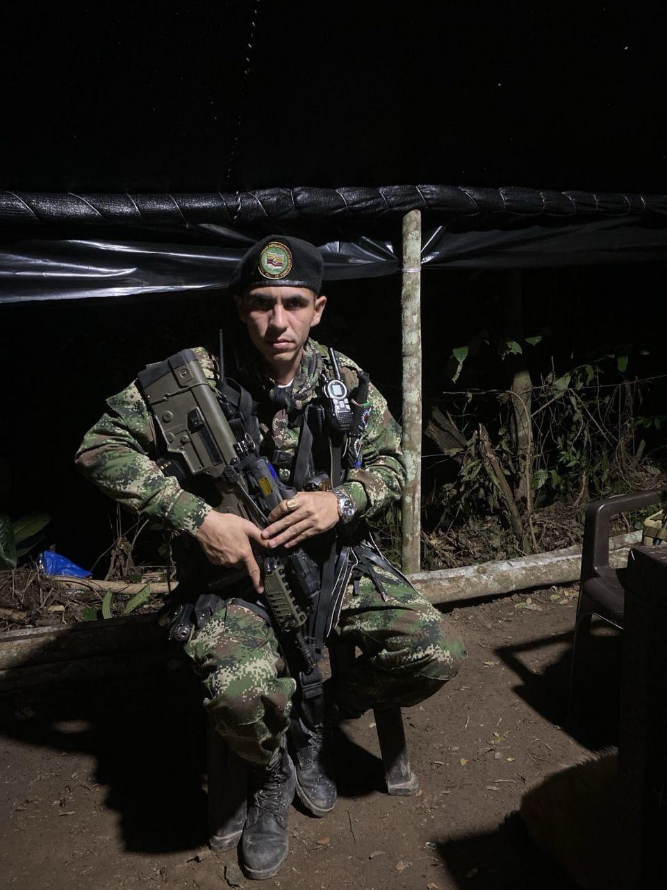 Las FARC EP aclaran situación tras interceptación de vehículos en Antioquia Las FARC EP aclaran situación tras interceptación de vehículos en Antioquia