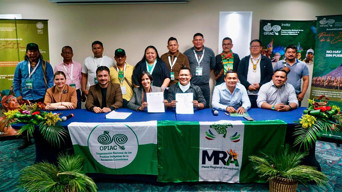 Gobierno y Pueblos Indígenas de la Amazonía Firman Pacto Histórico por la Conservación de la Biodiversidad Gobierno y Pueblos Indígenas de la Amazonía Firman Pacto Histórico por la Conservación de la Biodiversidad