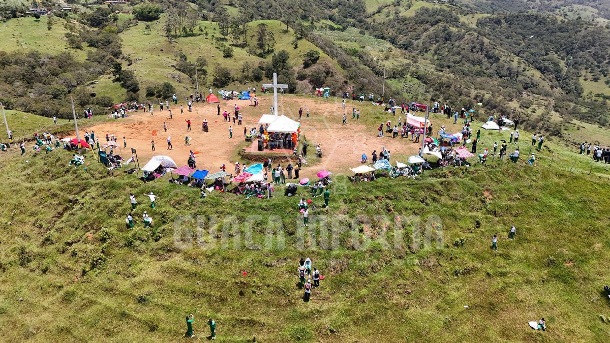 Celebración del día de la familia y día de las cometas en Campamento Antioquia Celebración del día de la familia y día de las cometas en Campamento Antioquia
