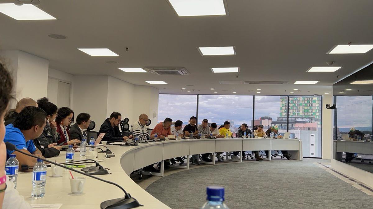 Defensores de Derechos Humanos en Colombia Exigen Urgentes Medidas Contra la Violencia Defensores de Derechos Humanos en Colombia Exigen Urgentes Medidas Contra la Violencia