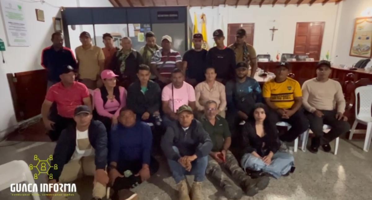 La voz de los campesinos de Colombia: un clamor por paz y desarrollo en territorios olvidados La voz de los campesinos de Colombia: un clamor por paz y desarrollo en territorios olvidados