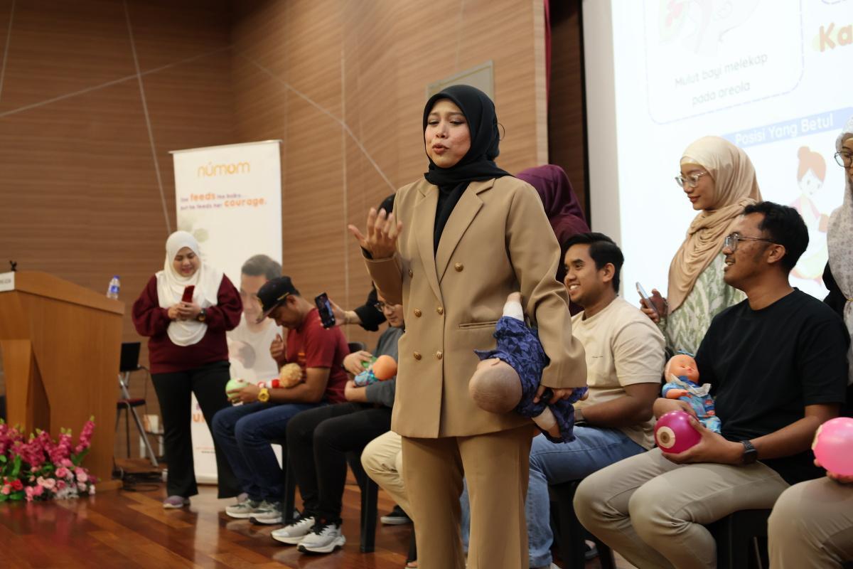Seminar Breastfeeding Is Essential : Penyusuan, Pengurusan & Tangisan Bayi