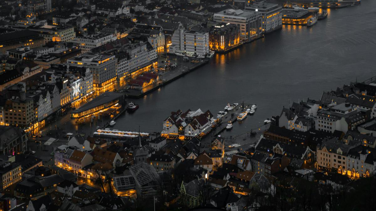 Noruega: Donde los Fiordos se Funden con el Cielo