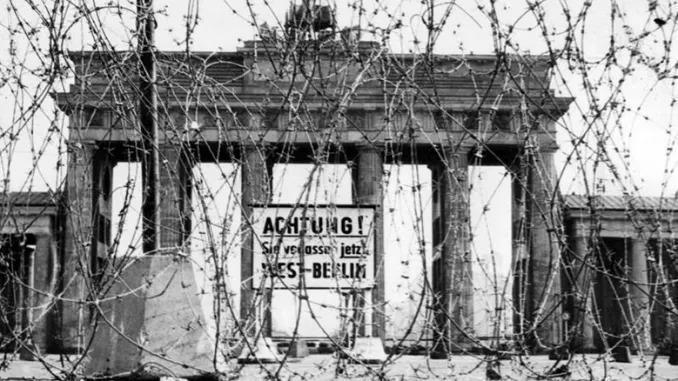 Levantamiento del Muro de Berlín