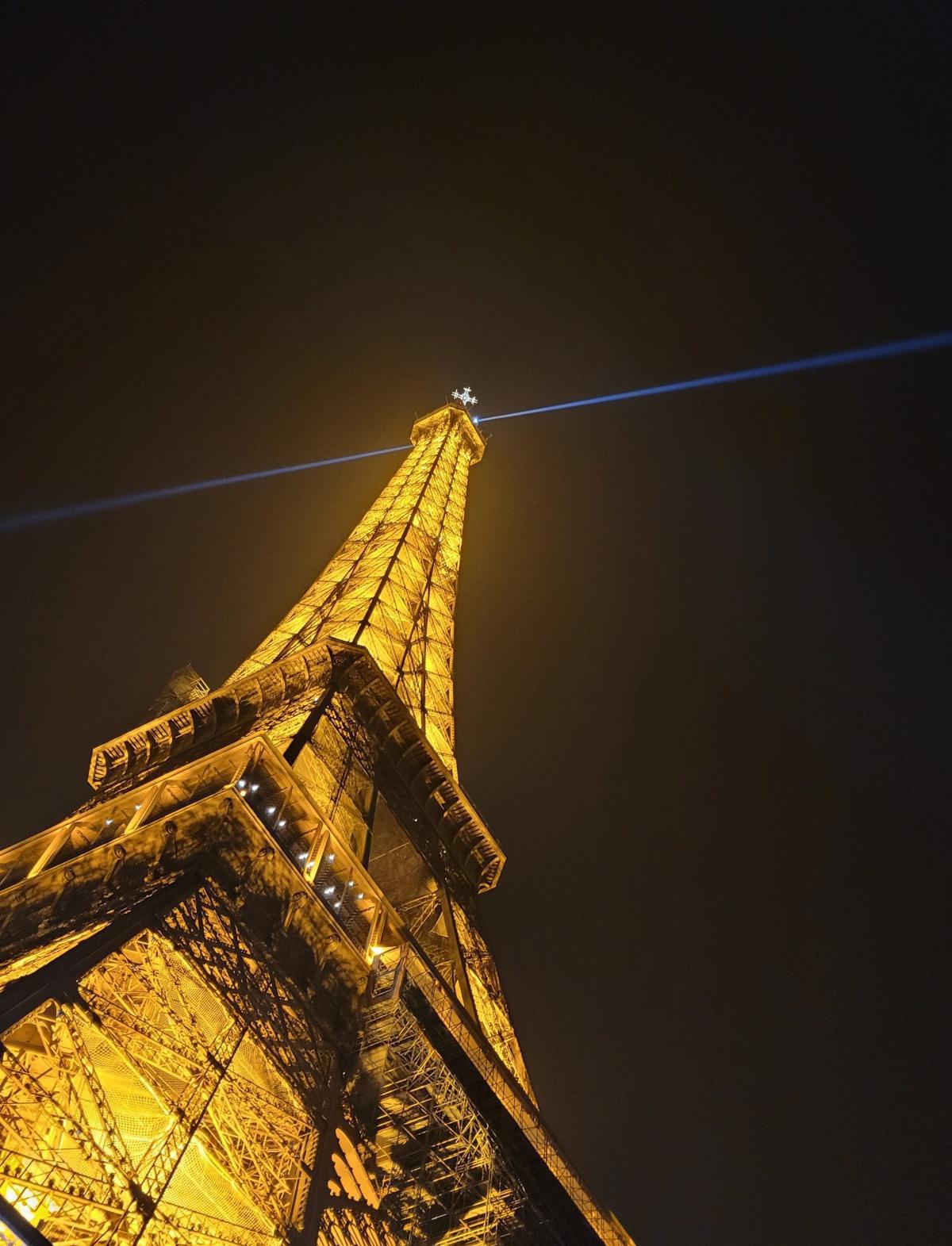 Vive la Magia de la Ciudad de la Luz