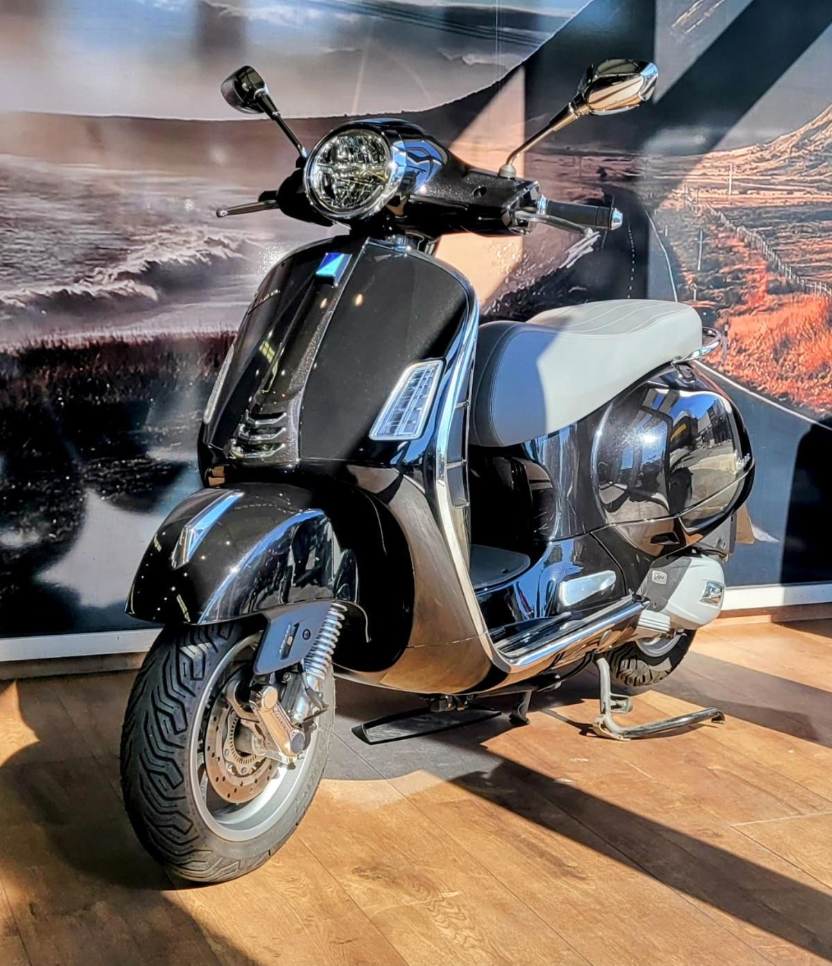 PIAGGIO Vespa GTS 125 Classic 
